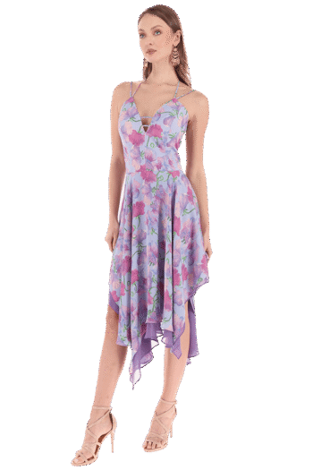 Vestido corto floral con escote en V halter.