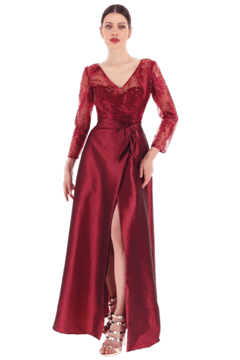 Vestido largo strapless de manga larga con abertura cruzada en falda.