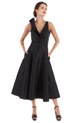 Vestido corto con flor de bies de falda de gajos