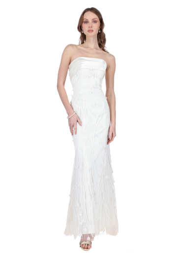 Vestido largo recto strapless con falda trompeta y moño en espalda