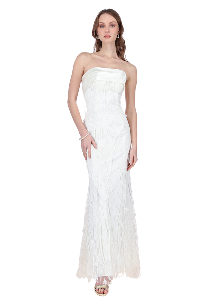 Vestido largo recto strapless con falda trompeta y moño en espalda