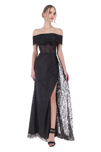 Vestido largo escote off shoulder con trasparencia de falda línea A.