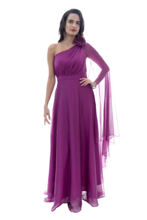 Vestido largo de un hombro de falda línea A con manga tipo chal.