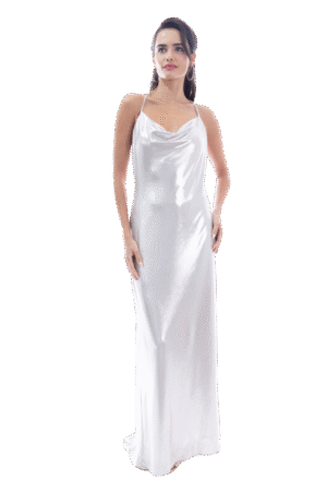 Vestido largo de escote columpio con espalda descubierta.