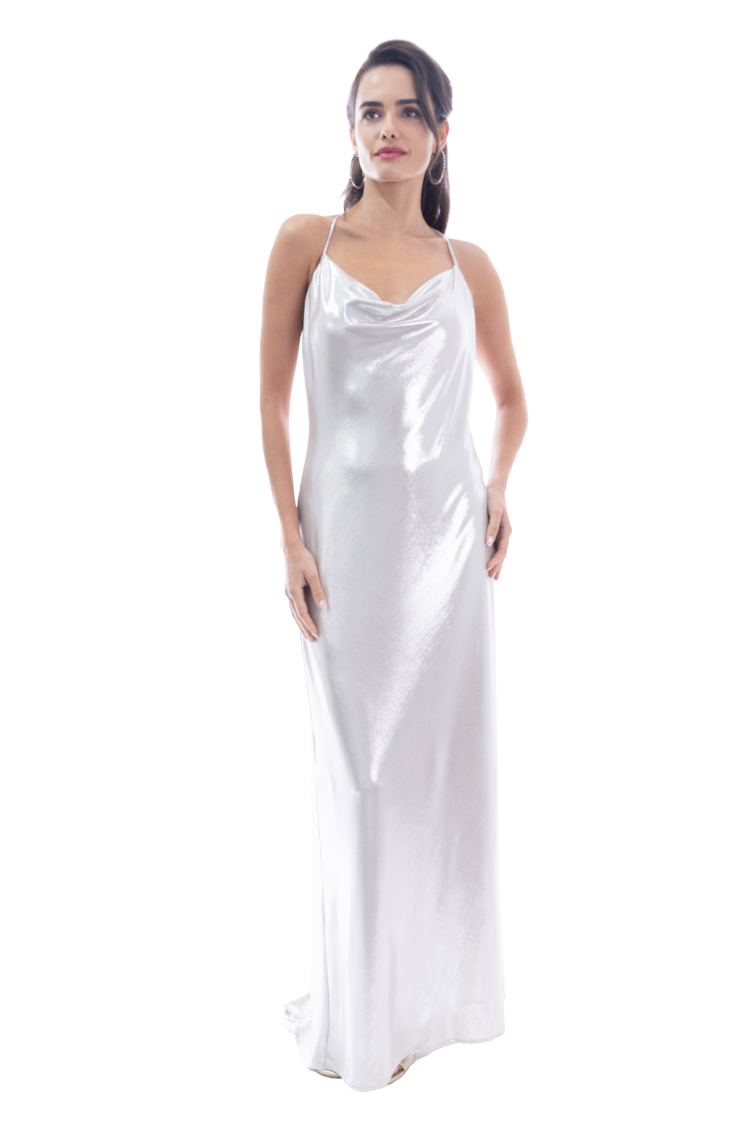 Vestido largo de escote columpio con espalda descubierta.