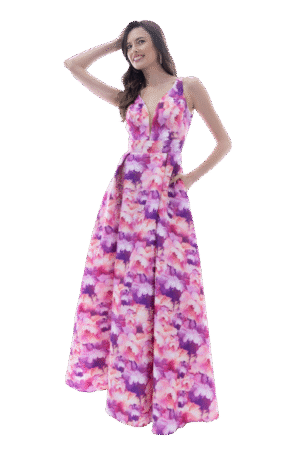 Vestido largo estampado de escote en V y falda línea A con tablones en los costados.