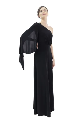 Vestido largo un hombro con manga, fajilla y falda medio circular