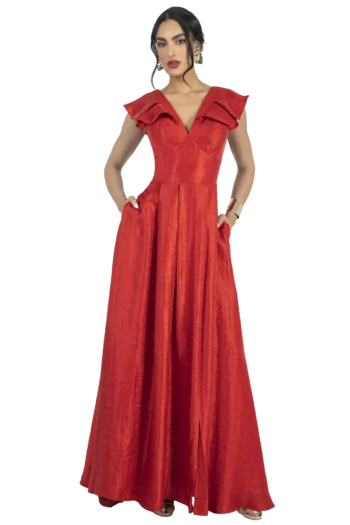 Vestido largo escote "V" con fajilla ancha manga con olán falda amplia con tablones y abertura con bolsas en costados espalda en "V"