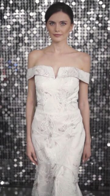 Hay vestidos que no solo se llevan… se viven. ✨🤍
#NoviasMassima #VestidosDeNovia #Novias2026 #BrideToBe #ModaNupcial #BridalStyle #WeddingDress