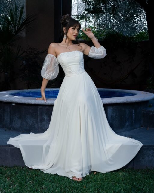 Nuestros diseños no son solo vestidos para #bodas; son promesas de momentos inolvidables, cada pieza de Massima está creada para celebrar tu historia.

🌟 ¿Cuál es tu destino de boda soñado para lucir este vestido?

#VestidosDeNovia #ModaNupcial #bodadesueño #mywenddingera