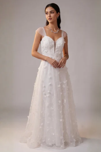 vestido-de-novia-estilo-romantico-blanco-tul-bordado-mariposas-3d-massima