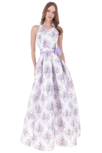 Vestido largo estampado floral para madrina en tafeta blanca con fajilla lila vista frontal.