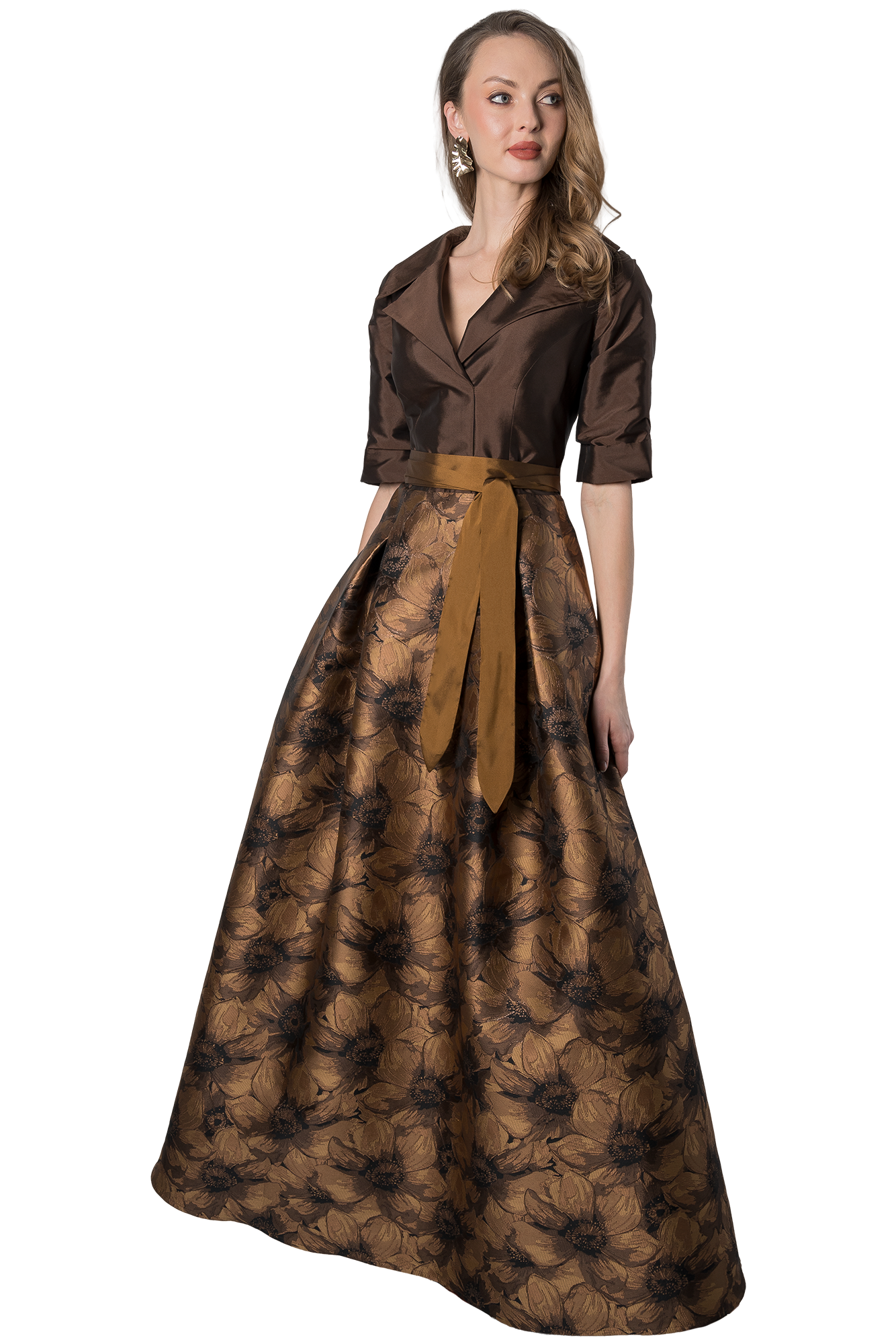 Vestido para mamá del novio café con cuello sport y solapa cruzada - Massima